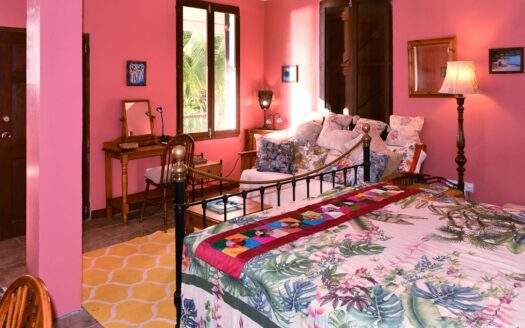 Guillet, SAVANNE PAILLE – Luxurious ‘Plantation Style’ 2 Storey Building on 3 Acres of Tropical Gardens With Spectacular Sea View