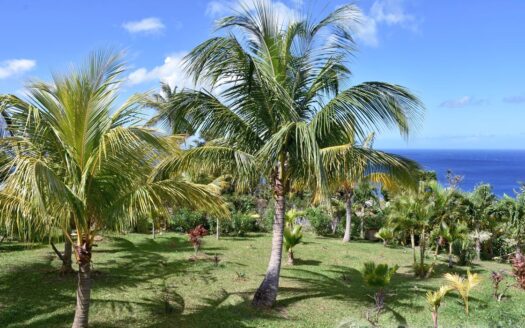 Guillet, SAVANNE PAILLE – Luxurious ‘Plantation Style’ 2 Storey Building on 3 Acres of Tropical Gardens With Spectacular Sea View