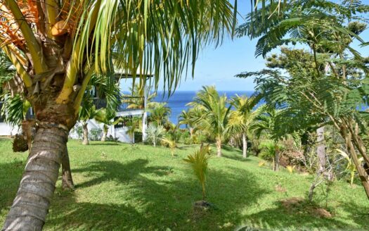 Guillet, SAVANNE PAILLE – Luxurious ‘Plantation Style’ 2 Storey Building on 3 Acres of Tropical Gardens With Spectacular Sea View