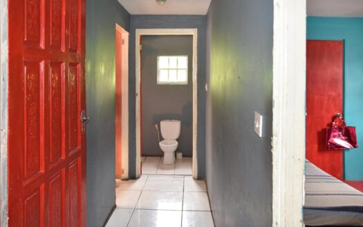 POTTERSVILLE – Commercial Property At Steeber Street On 1,574.sq.ft.