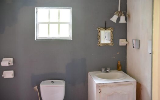 POTTERSVILLE – Commercial Property At Steeber Street On 1,574.sq.ft.