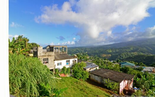 Moore Park, PAIX BOUCHE – Picturesque 6 Bedroom Home With Offering Amazing Views