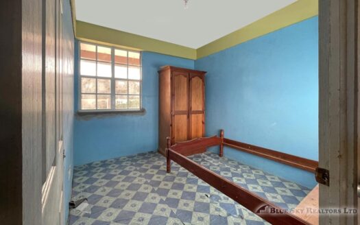 Moore Park, PAIX BOUCHE – Picturesque 6 Bedroom Home With Offering Amazing Views