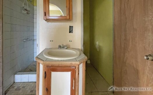 Moore Park, PAIX BOUCHE – Picturesque 6 Bedroom Home With Offering Amazing Views