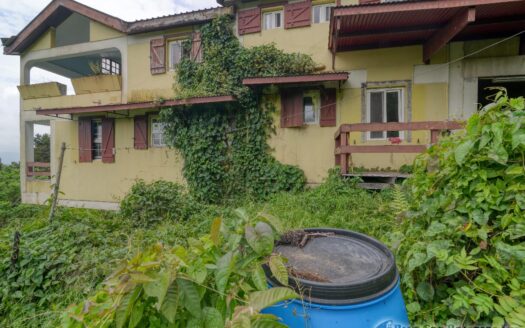 CORONA – 2 Floor, 6 Bedroom, 5 bath house in serene, central location on 1.10 Acre of lush property