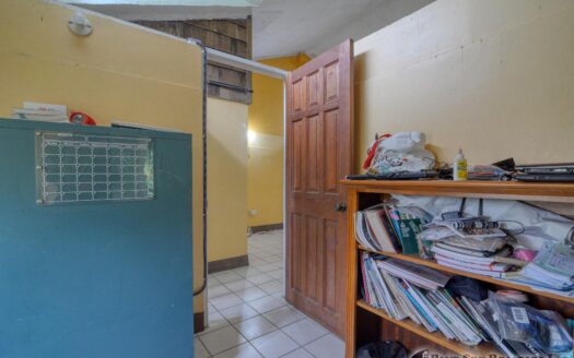 CORONA – 2 Floor, 6 Bedroom, 5 bath house in serene, central location on 1.10 Acre of lush property