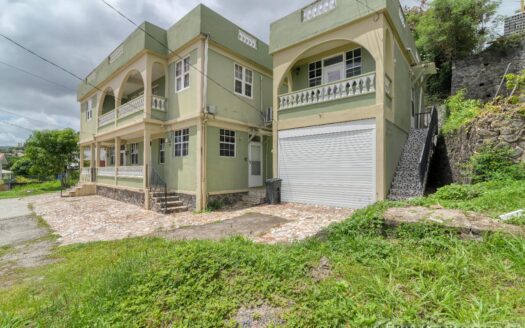 CHECKHALL – Versatile 6-Bedroom, 4-Apartment Property with Astounding Sea Vistas