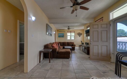 CHECKHALL – Versatile 6-Bedroom, 4-Apartment Property with Astounding Sea Vistas