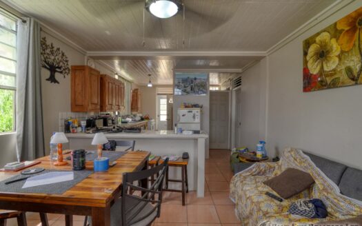 CHECKHALL – Versatile 6-Bedroom, 4-Apartment Property with Astounding Sea Vistas