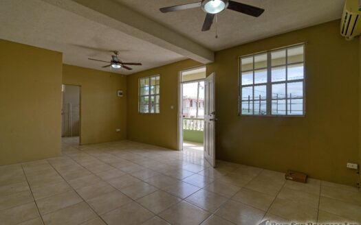 CHECKHALL – Versatile 6-Bedroom, 4-Apartment Property with Astounding Sea Vistas