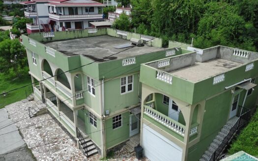 CHECKHALL – Versatile 6-Bedroom, 4-Apartment Property with Astounding Sea Vistas