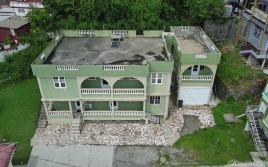 CHECKHALL – Versatile 6-Bedroom, 4-Apartment Property with Astounding Sea Vistas