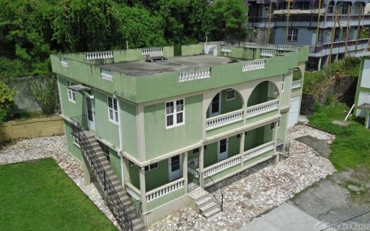 CHECKHALL – Versatile 6-Bedroom, 4-Apartment Property with Astounding Sea Vistas