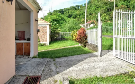 ELMSHALL – Semi-Furnished 4 Bedroom, 2 Bath Standalone House For Rent