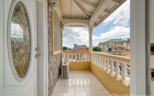 Fields Lane, ROSEAU – 3 Floor Elegant Home With Commercial Ground Floor On 1,185 sq.ft.