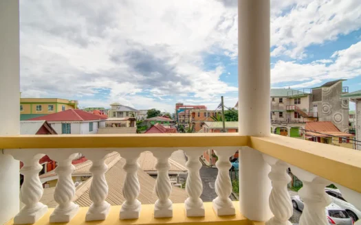 Fields Lane, ROSEAU – 3 Floor Elegant Home With Commercial Ground Floor On 1,185 sq.ft.