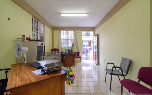 Fields Lane, ROSEAU – 3 Floor Elegant Home With Commercial Ground Floor On 1,185 sq.ft.