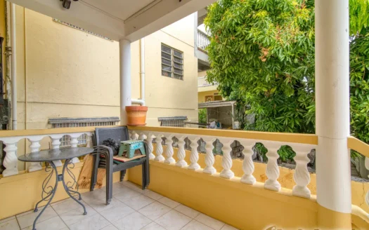 Fields Lane, ROSEAU – 3 Floor Elegant Home With Commercial Ground Floor On 1,185 sq.ft.