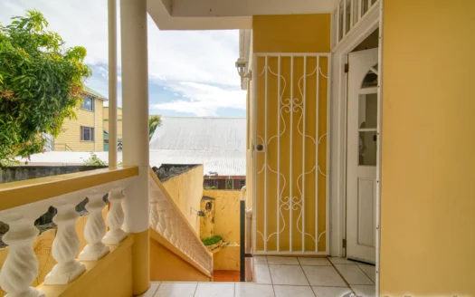 Fields Lane, ROSEAU – 3 Floor Elegant Home With Commercial Ground Floor On 1,185 sq.ft.