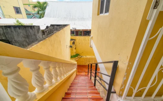 Fields Lane, ROSEAU – 3 Floor Elegant Home With Commercial Ground Floor On 1,185 sq.ft.