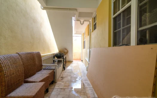 Fields Lane, ROSEAU – 3 Floor Elegant Home With Commercial Ground Floor On 1,185 sq.ft.