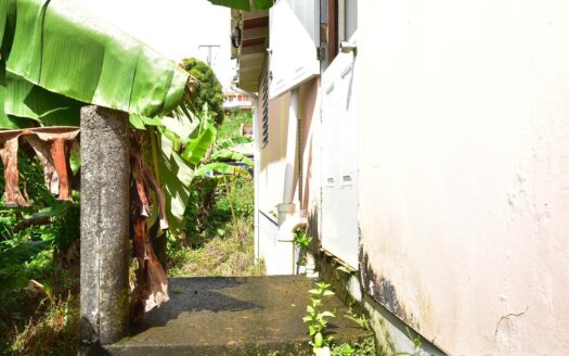 Geneva, GRAND BAY – 3 Bedroom Bungalow Fixer On 7,160.sq.ft. With Sea View