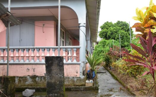Geneva, GRAND BAY – 3 Bedroom Bungalow Fixer On 7,160.sq.ft. With Sea View