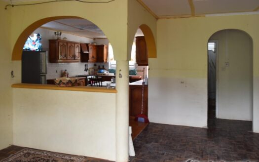Geneva, GRAND BAY – 3 Bedroom Bungalow Fixer On 7,160.sq.ft. With Sea View