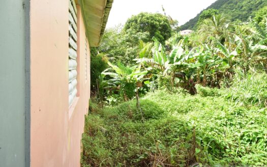 Geneva, GRAND BAY – 3 Bedroom Bungalow Fixer On 7,160.sq.ft. With Sea View