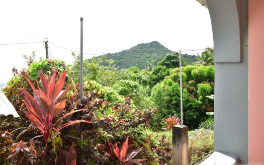 Geneva, GRAND BAY – 3 Bedroom Bungalow Fixer On 7,160.sq.ft. With Sea View