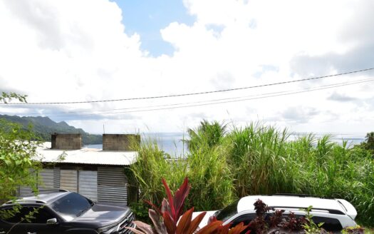 Geneva, GRAND BAY – 3 Bedroom Bungalow Fixer On 7,160.sq.ft. With Sea View