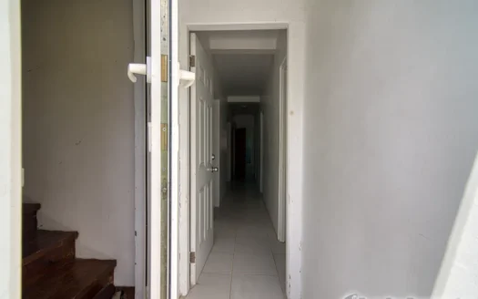 15th Street, CANEFIELD – 3 Floor, 7 Bedroom Sea View Residence