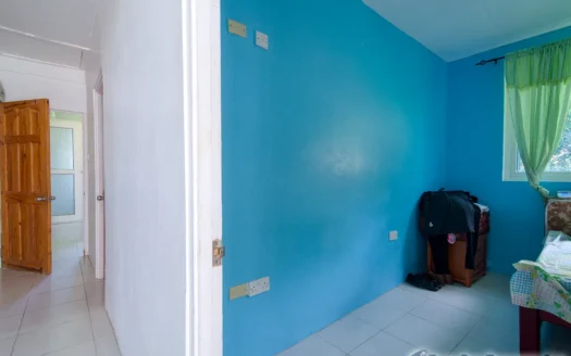 15th Street, CANEFIELD – 3 Floor, 7 Bedroom Sea View Residence