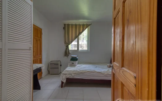 15th Street, CANEFIELD – 3 Floor, 7 Bedroom Sea View Residence