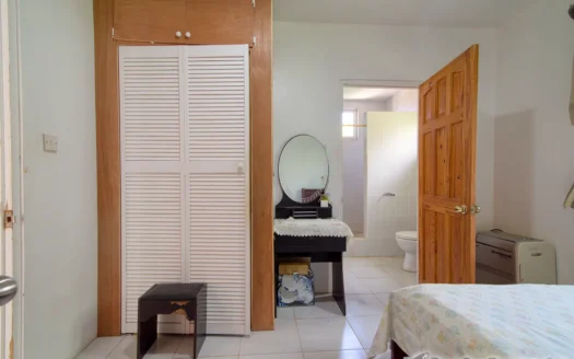 15th Street, CANEFIELD – 3 Floor, 7 Bedroom Sea View Residence