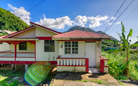 CASTLE COMFORT – 3 Bedroom Spacious Bungalow On Generous Lot with High-Potential Ground Floor