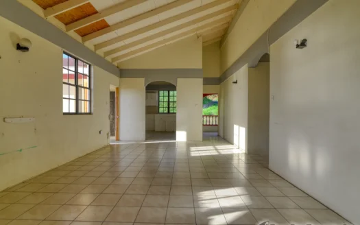 CASTLE COMFORT – 3 Bedroom Spacious Bungalow On Generous Lot with High-Potential Ground Floor