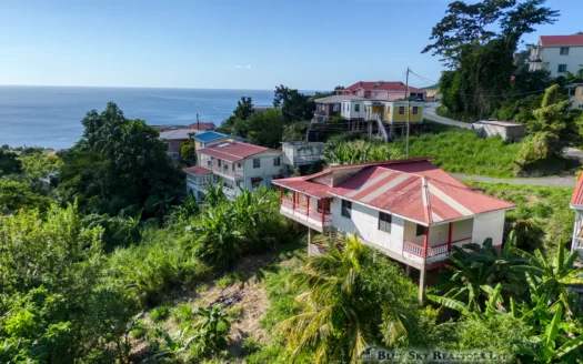 CASTLE COMFORT – 3 Bedroom Spacious Bungalow On Generous Lot with High-Potential Ground Floor