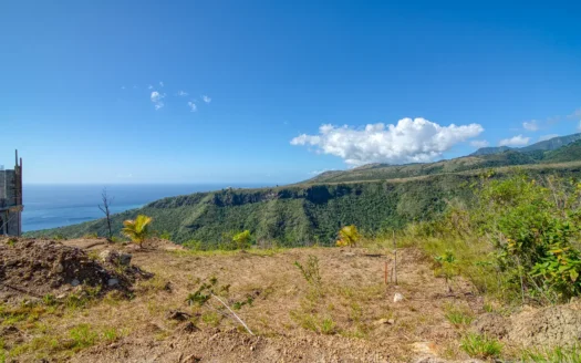 MACOUCHERIE – 3.945 Acres of Gently Sloping Hillside with Astounding Views