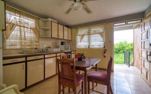 PICARD, Portsmouth – 8 Bedroom Double Apartment Buildings On 1 Acre