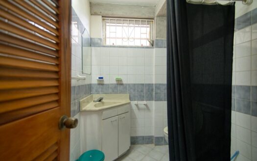 PICARD, Portsmouth – 8 Bedroom Double Apartment Buildings On 1 Acre