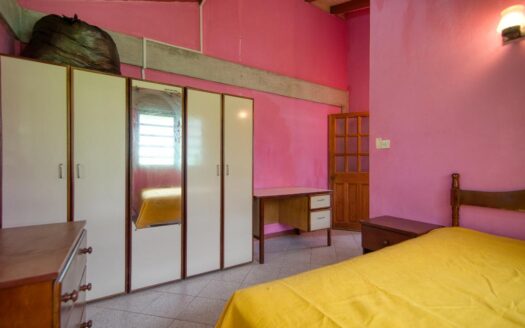 PICARD, Portsmouth – 8 Bedroom Double Apartment Buildings On 1 Acre