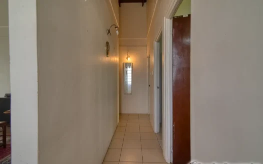 BELFAST – Spacious, Versatile 2 Floor, 6 Bedroom Residence In Upscale Community