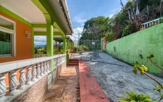 THIBOUD – Adorable 2 Floor 3 Bedroom Hillside Property on 9,263.sq.ft. Offering Panoramic Ocean Views