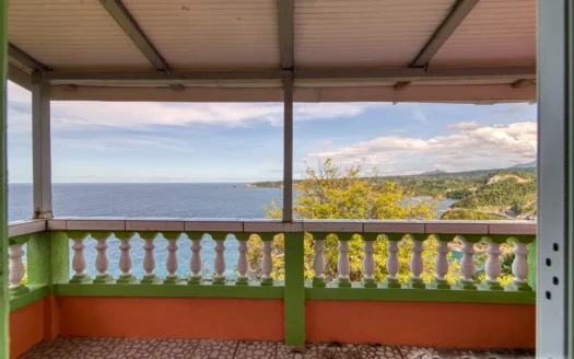 THIBOUD – Adorable 2 Floor 3 Bedroom Hillside Property on 9,263.sq.ft. Offering Panoramic Ocean Views