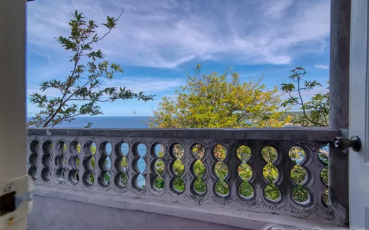 THIBOUD – Adorable 2 Floor 3 Bedroom Hillside Property on 9,263.sq.ft. Offering Panoramic Ocean Views