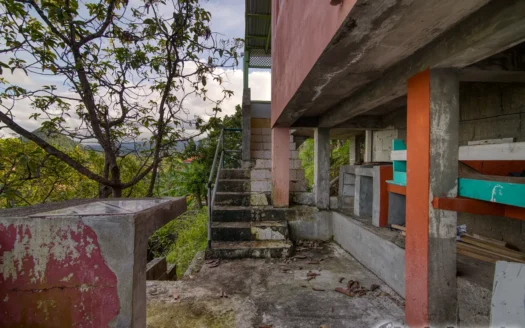 THIBOUD – Adorable 2 Floor 3 Bedroom Hillside Property on 9,263.sq.ft. Offering Panoramic Ocean Views