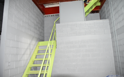 Prime Commercial Warehouse and Office Space for Rent in Fond Cole