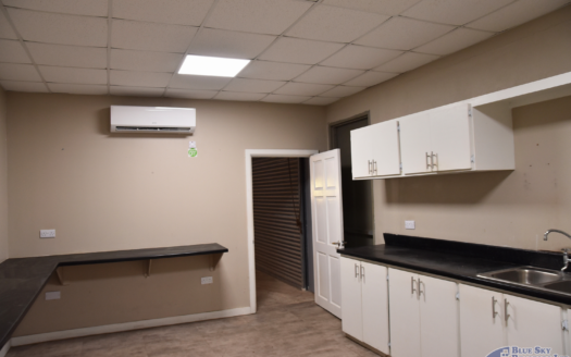 Prime Commercial Warehouse and Office Space for Rent in Fond Cole