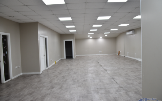Prime Commercial Warehouse and Office Space for Rent in Fond Cole